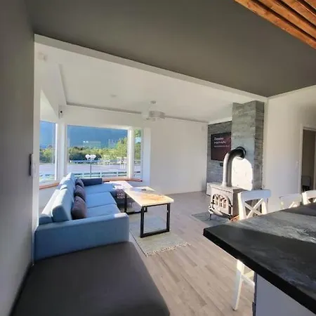 Sweet Holiday home Leknes